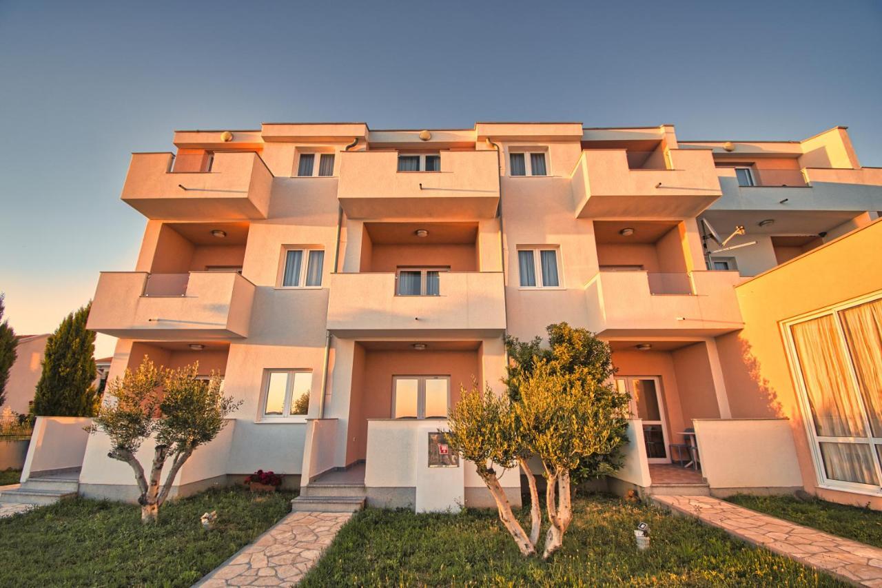 Pension Augustino Miletici Εξωτερικό φωτογραφία
